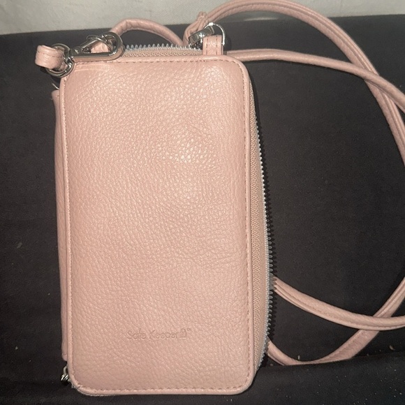 Quilted Pink Crossbody Bag/ wallet - Picture 2 of 3